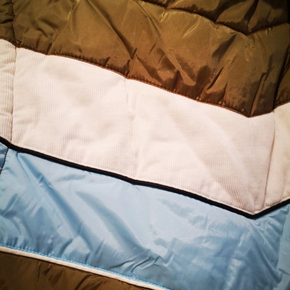 COPY - Roxy Puffy Vest Medium - Picture 6 of 10